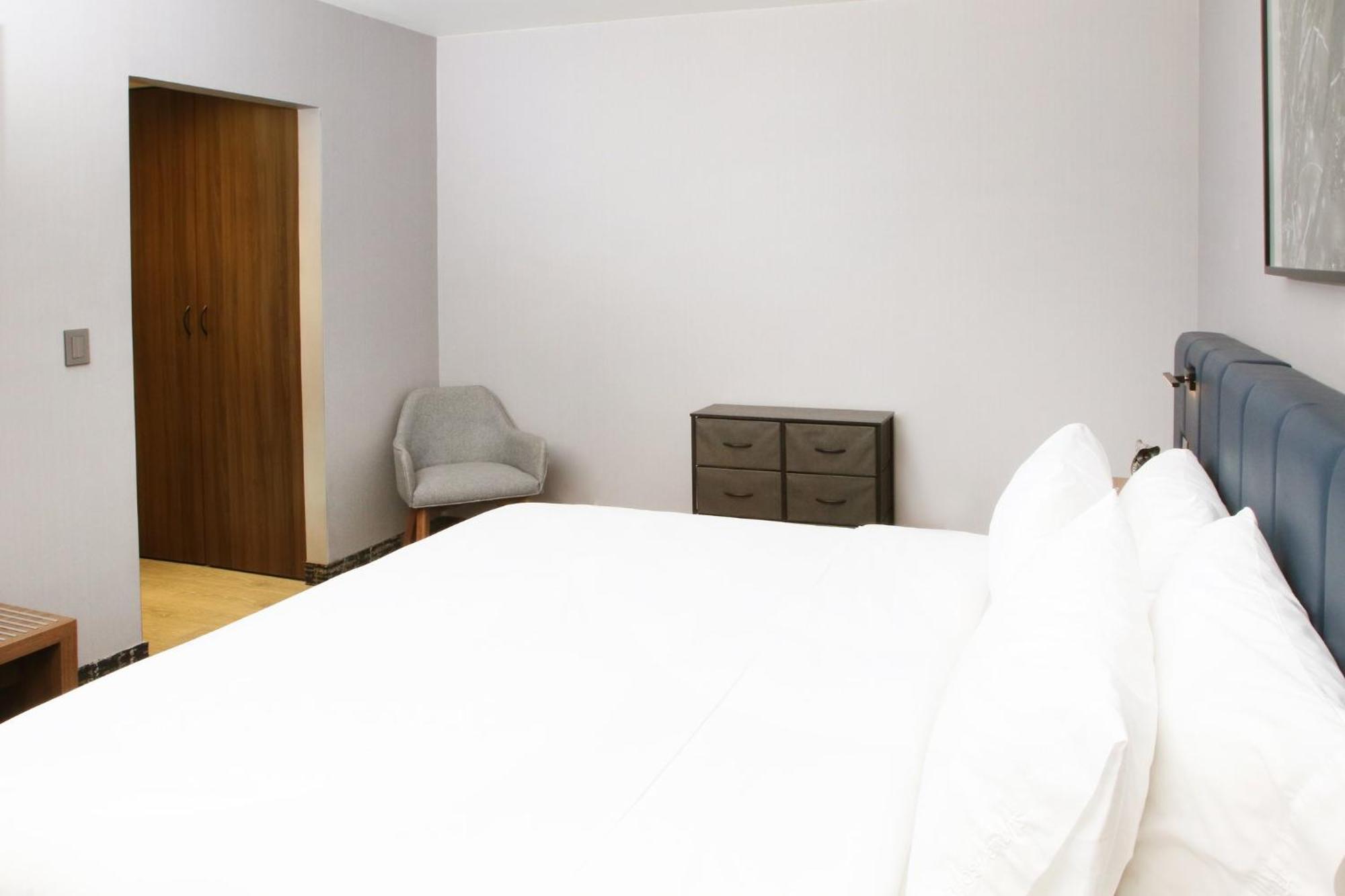 Voco Saltillo Suites By Ihg Exterior photo